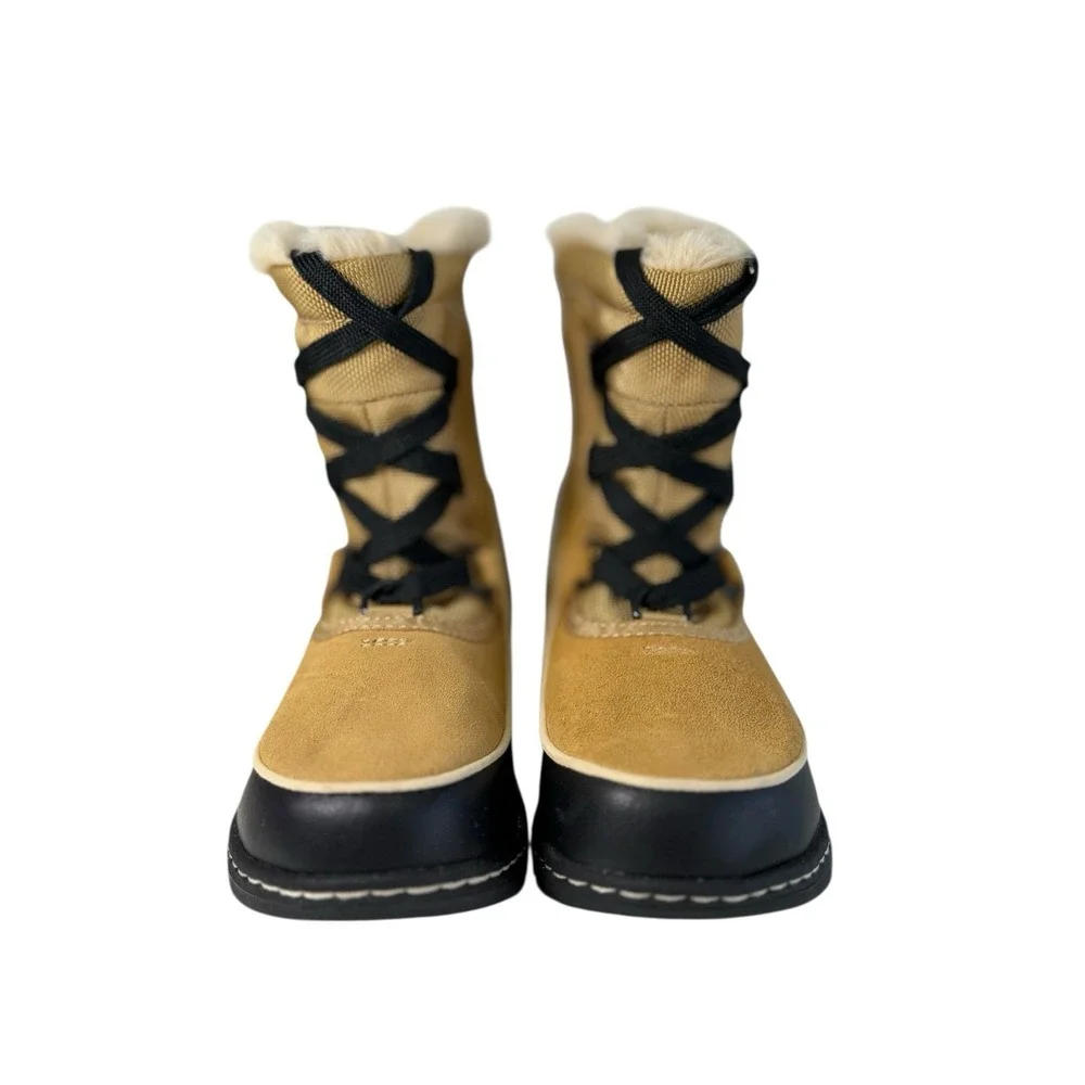 Sorel Youth Tivoli‎ III waterproof boot in a curry/black colorway Size 1Y No Box